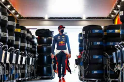 Verstappen falls into the prizes at VCO SIMMY Awards