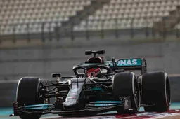'Mercedes zet grote stap met motor, doet concessies aan ontwerp chassis'
