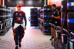 Verstappen weet het ook niet: 'Geen idee waar die seconde vandaan kwam'