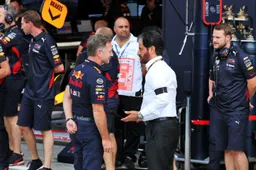 Awkward moment between Horner and Sulayem at FIA gala