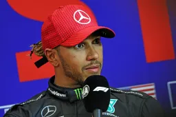 Puede ganar Hamilton tras el error de Verstappen: 'Ojalá sea una batalla emocionante'