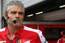 Britse pers schoffelt Vettel en Arrivabene onderuit