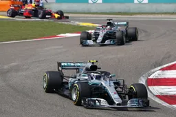 Villeneuve: 'Er heerst crisis bij Mercedes'