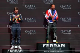 Verstappen onsportief? In Silverstone toonde hij zich de allerbeste verliezer