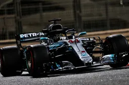 Lewis Hamilton krijgt een reprimande van de stewards in Abu Dhabi!