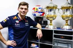 Nederlandse media prijzen Grand Slam Verstappen: 'Overmacht nu nog groter'