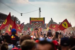 Het internet na de GP in Monza: 'McLaren moet moeilijke beslissingen nemen'