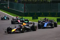 Volledige uitslag GP België | Russell wint op Spa, Verstappen pakt P5