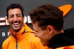 F1 Social Stint | McLaren-duo ligt weer eens dubbel tijdens wagenlancering