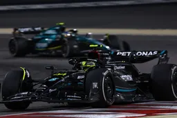 Hamilton pide a Mercedes que tome "decisiones audaces y grandes movimientos"