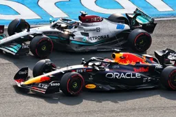 Hakkinen says Mercedes had no choice: "Max would have passed them both"
