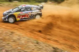 Twee rallycoureurs overleden na zware crash