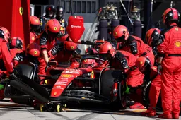 Dramatische pitstop Ferrari in Hongarije, Leclerc de dupe