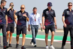 Jos Verstappen helder: 'De Engelsen scharen zich massaal achter Lewis'