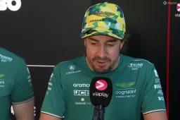 Prachtig moment tussen Alonso en Perez na afloop van de Grand Prix