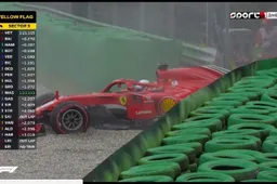 Vettel parkeert zijn Ferrari in het grind tijdens VT2 Monza
