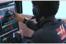 Meekijken met 'the brains' bij Haas F1