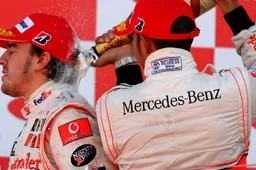 Alonso doet boekje open over intense rivaliteit met Hamilton in 2007