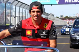 Ferrari moet belangrijke keuze maken: 'Sainz is daarom boos'