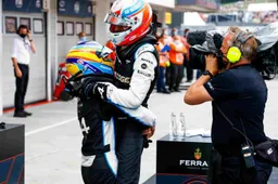 Alonso zéér overtuigend naar zege in 'GPBlog Driver of the Day'