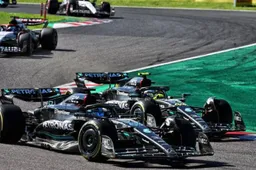 Hamilton sobre la batalla con Russell: "No ha sido la carrera más limpia"