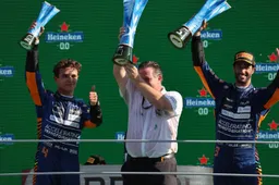 McLaren treed in de voetsporen van Red Bull met bijzonder late 1-2 finish