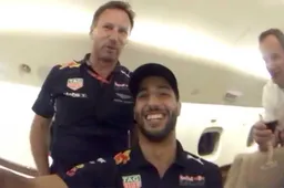 Video: Ricciardo viert zijn overwinning in het vliegtuig