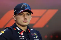 Verstappen denuncia "declarações anormais" de Herbert: "Acusações extremas"