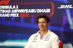 Wolff: "Hamilton tiene por fin la oportunidad de luchar por ganar carreras"