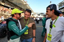 Alonso a déclaré à Stella : "J'espère qu'Abu Dhabi vous rendra ce qu'il nous a pris en 2010.