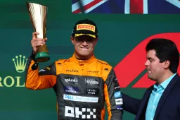 Norris bewondert starts van Verstappen: ‘Hij staat er en gaat ervandoor’