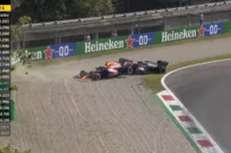 Verstappen en Hamilton ketsen er samen af op Monza!