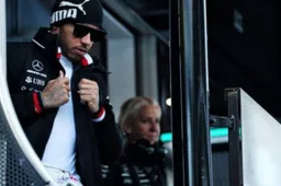 Hamilton "Ik weet niet waar Red Bull staat"