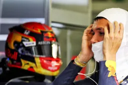 Albon eerlijk na vrijdag: "Mijn schuld voor bijna-botsing met Hamilton"