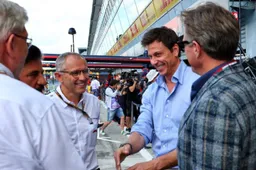 Wolff verwacht nog geen einde van Hamilton: 'Volkomen transparant'