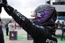 Neemt Mercedes risico door motor van Hamilton niet volledig te vervangen?