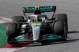 'Zou dom zijn om Mercedes nu al af te schrijven voor de wereldtitel'
