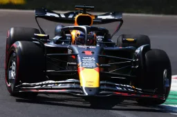 Verstappen de snelste in Monza, Antonelli kent dramatisch F1-debuut