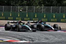 Classificação de construtores: Ascensão da Mercedes continua