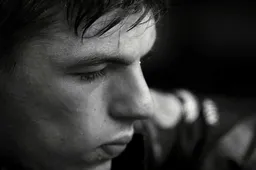  Verstappen onder vuur tijdens de drivers-briefing!