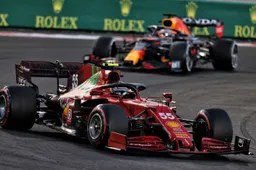 Sainz op het podium in schaduw van titelgevecht: 'De spanning was hoog'