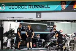 Russell is too tall for Mercedes: "Had to wear smaller shoes"