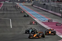 Risultati sprint race Qatar | Norris lascia a Piastri la vittoria