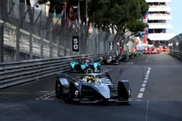 Mortara wint race van E-Prix van Berlijn overtuigend