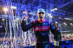 Jake Dennis kann es nicht fassen: "Mein Gott, wir sind Weltmeister!