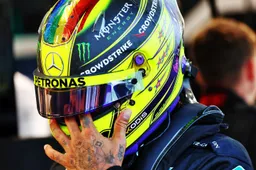 Hamilton deve fare rapporto ai commissari sportivi, forse a causa della regola dei gioielli