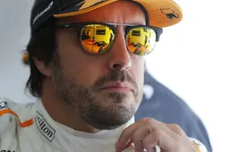 Mclaren monteert derde turbo in bolide Fernando Alonso