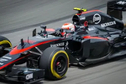 VIDEO: Button over Sochi