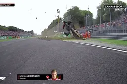 CRASH: Marcus Ericsson knalt vol in de muur op Monza!