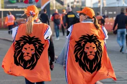 In beeld: 25.000 fans zorgen nu al voor oranje feest op en rond Zandvoort